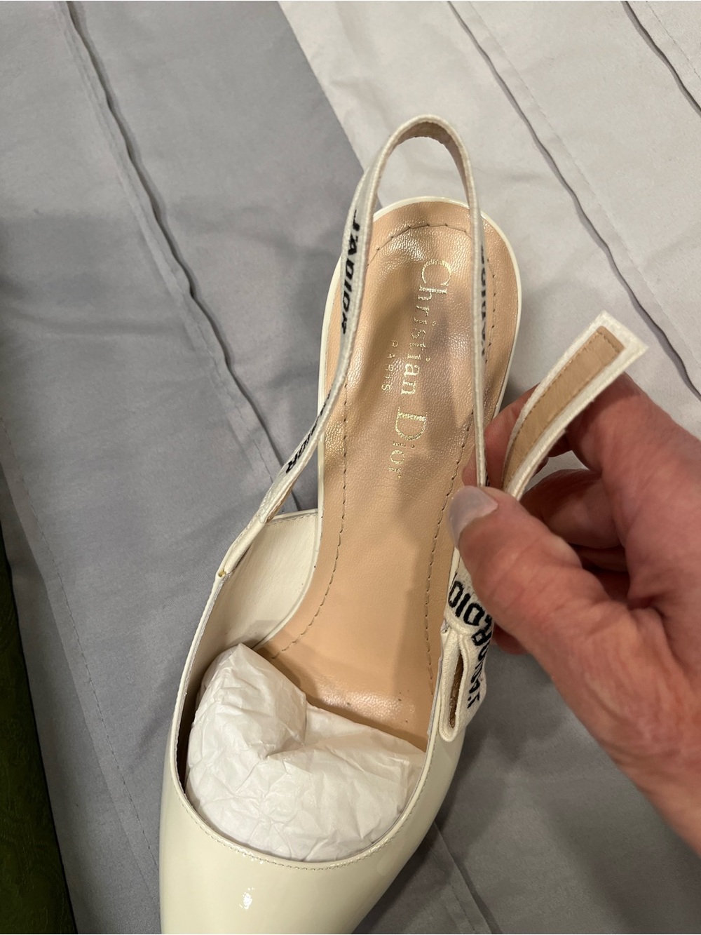 Dior Cream Patent Pointed Slingback Heels with J'Adior Ribbon - Picture 11 of 15